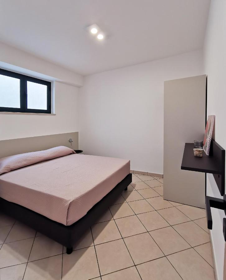 Magico Apartments - 450M Dalla Spiaggia Capo dʼOrlando Екстериор снимка