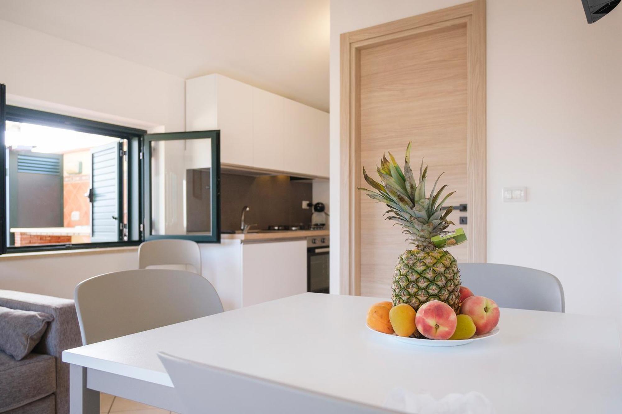 Magico Apartments - 450M Dalla Spiaggia Capo dʼOrlando Екстериор снимка