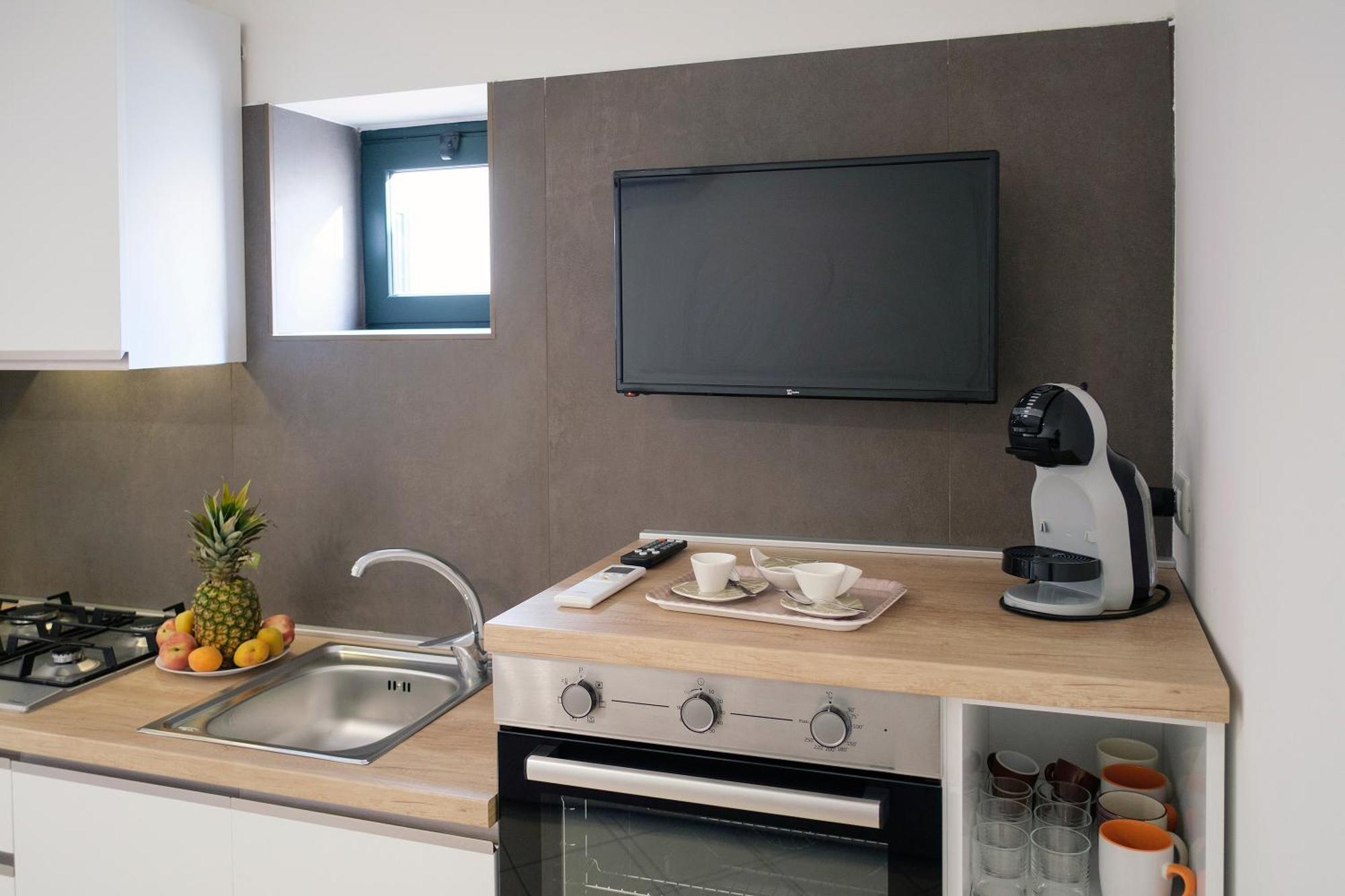Magico Apartments - 450M Dalla Spiaggia Capo dʼOrlando Екстериор снимка