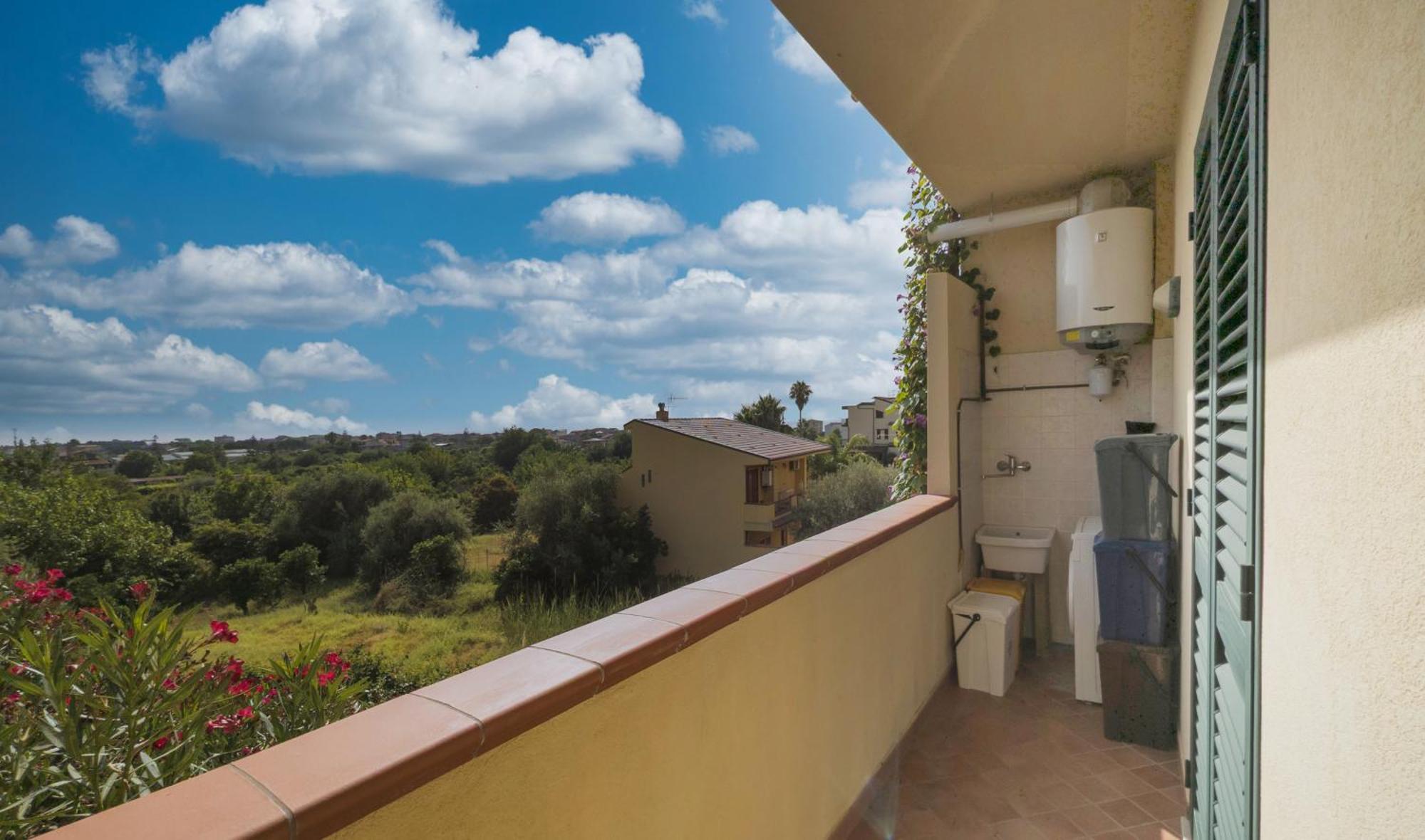 Magico Apartments - 450M Dalla Spiaggia Capo dʼOrlando Екстериор снимка