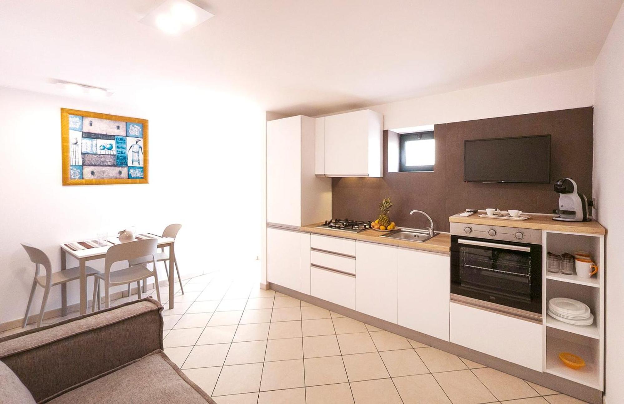 Magico Apartments - 450M Dalla Spiaggia Capo dʼOrlando Екстериор снимка