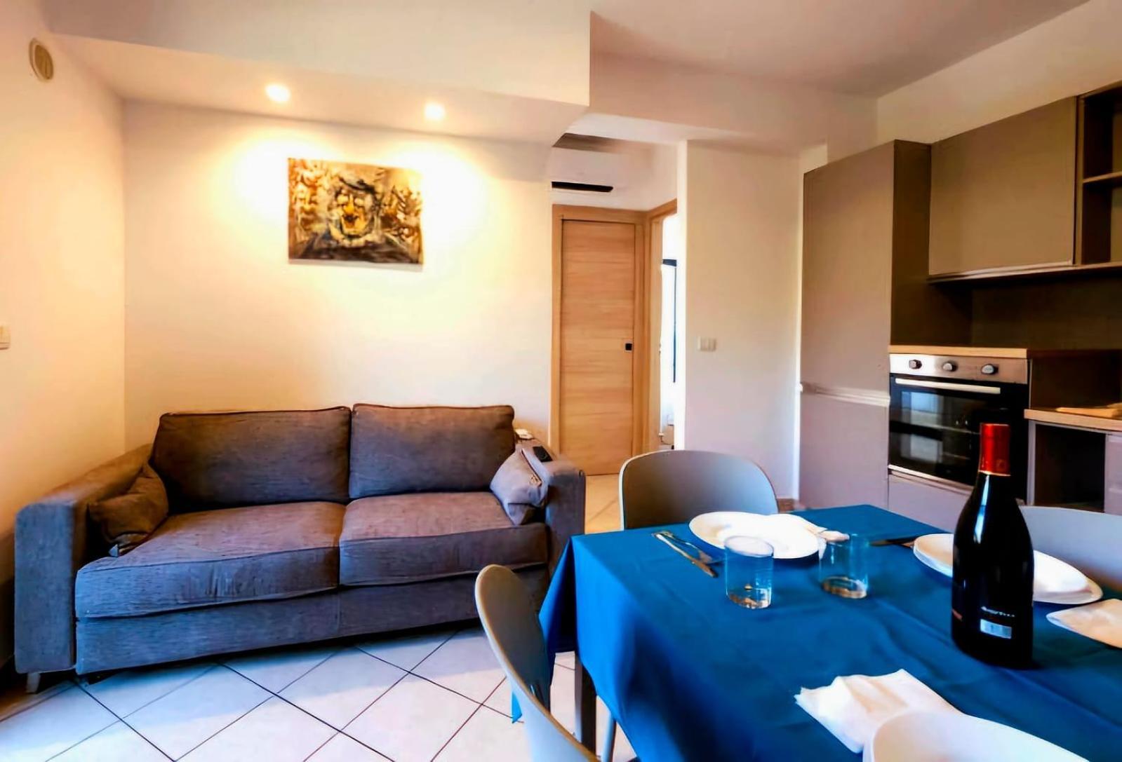 Magico Apartments - 450M Dalla Spiaggia Capo dʼOrlando Екстериор снимка