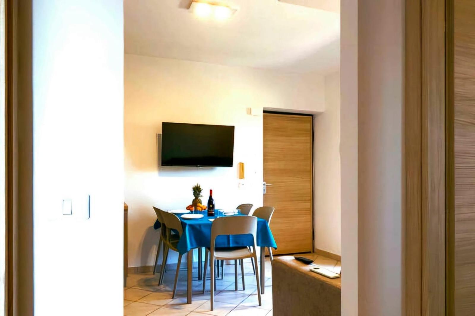 Magico Apartments - 450M Dalla Spiaggia Capo dʼOrlando Екстериор снимка